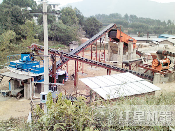 河南三門峽石頭破碎生產(chǎn)線現(xiàn)場(chǎng) 河南三門峽石頭破碎生產(chǎn)線現(xiàn)場(chǎng)