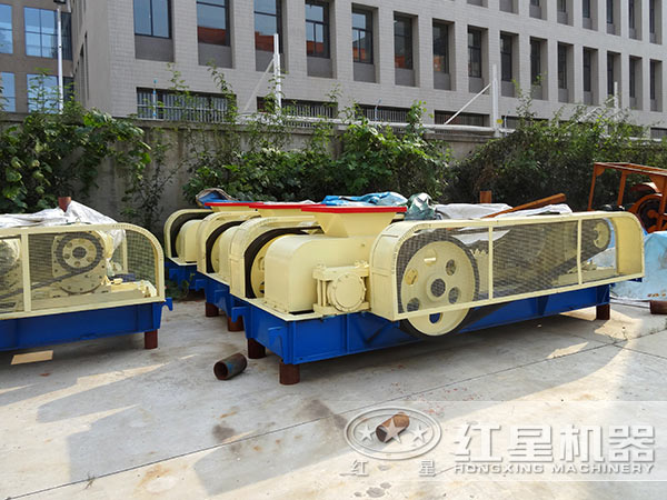 輥式制砂機(jī) 輥式制砂機(jī)