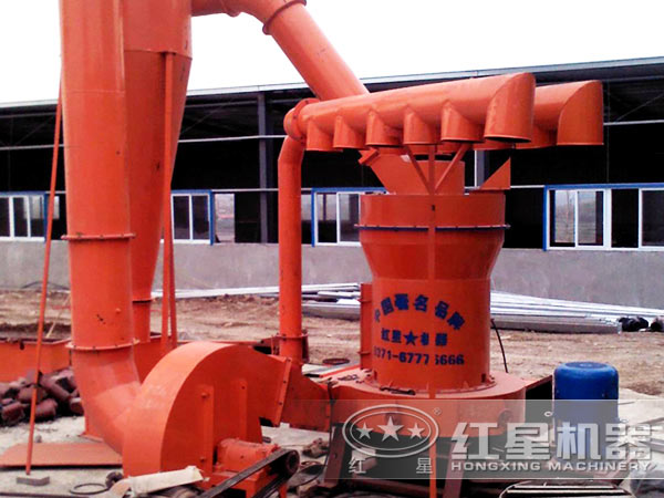 雷蒙磨粉機(jī)作業(yè)現(xiàn)場(chǎng) 雷蒙磨粉機(jī)作業(yè)現(xiàn)場(chǎng)