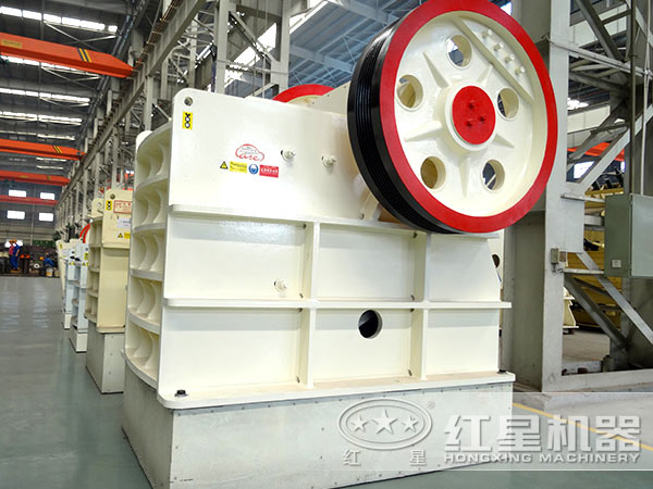 鄂式破碎機 鄂式破碎機