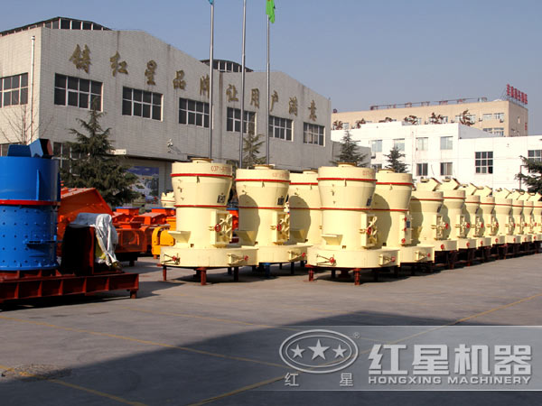 不同型號下的雷蒙磨粉機 不同型號下的雷蒙磨粉機