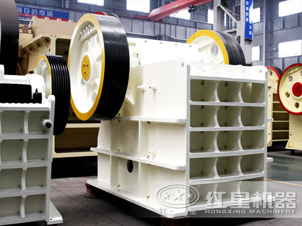 小型顎式碎石機(jī) 小型顎式碎石機(jī)