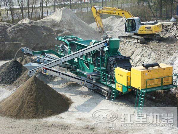 移動(dòng)式石子破碎機(jī)生產(chǎn)現(xiàn)場(chǎng) 移動(dòng)式石子破碎機(jī)生產(chǎn)現(xiàn)場(chǎng)