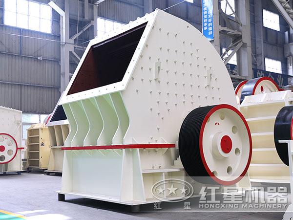 大型錘式石頭粉碎機 大型錘式石頭粉碎機