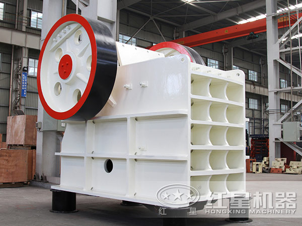 69顎式磕石機(jī)_打石機(jī) 69顎式磕石機(jī)_打石機(jī)