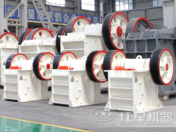 顎式破碎機(jī)車間實拍 顎式破碎機(jī)車間實拍
