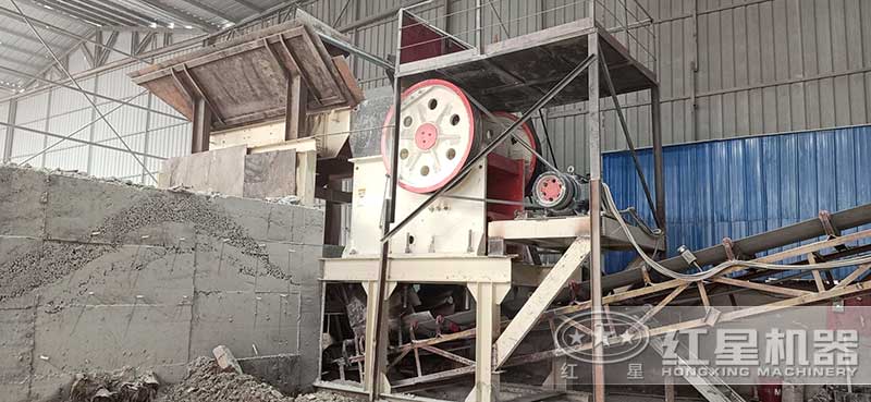 PE400顎式破碎機體積小，安裝現(xiàn)場