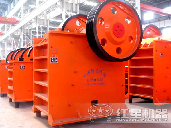 69顎式破碎機(jī) 69顎式破碎機(jī)