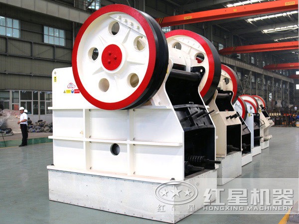 珍珠巖顎式破碎機(jī) 珍珠巖顎式破碎機(jī)