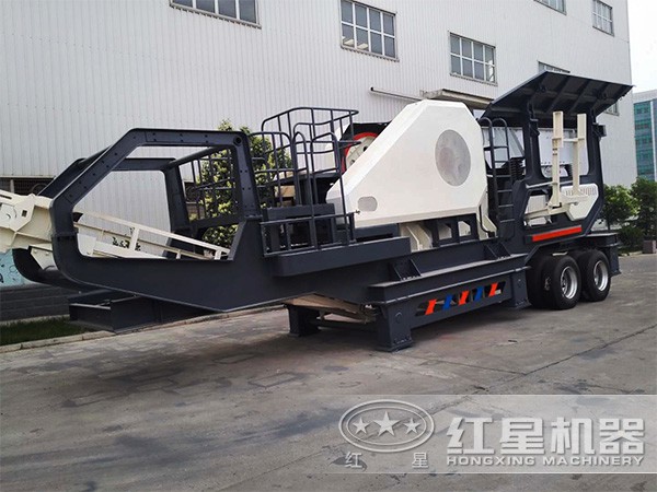一小時(shí)500噸車(chē)載移動(dòng)顎式破石機(jī) 一小時(shí)500噸車(chē)載移動(dòng)顎式破石機(jī)