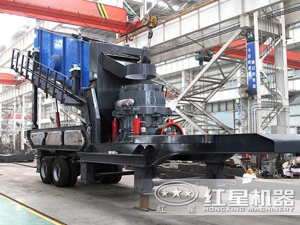 車間內(nèi)移動(dòng)圓錐破碎機(jī) 車間內(nèi)移動(dòng)圓錐破碎機(jī)