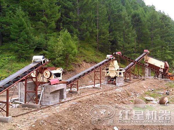 皮帶輸送機(jī)生產(chǎn)現(xiàn)場(chǎng) 皮帶輸送機(jī)生產(chǎn)現(xiàn)場(chǎng)