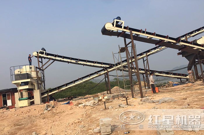 打沙(砂)機(jī)生產(chǎn)線現(xiàn)場 打沙(砂)機(jī)生產(chǎn)線現(xiàn)場