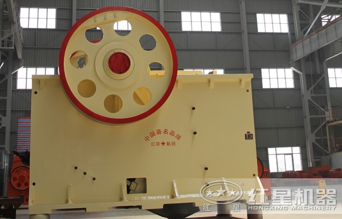 煤礦用大型顎式破碎機(jī) 煤礦用大型顎式破碎機(jī)
