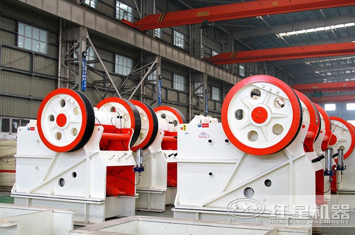 HD顎式破碎機(jī) HD顎式破碎機(jī)