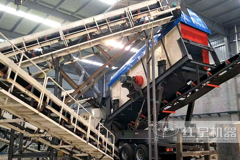 移動小型碎沙機(jī)施工現(xiàn)場 移動小型碎沙機(jī)施工現(xiàn)場
