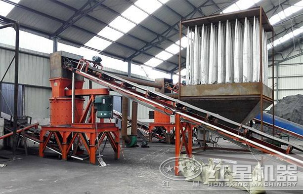 磷礦石復(fù)合式破碎機(jī)施工現(xiàn)場 磷礦石復(fù)合式破碎機(jī)施工現(xiàn)場
