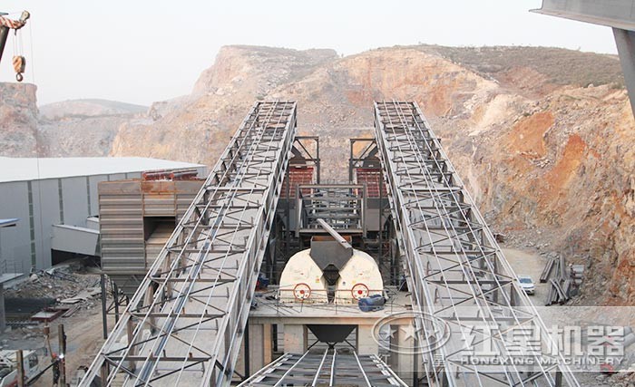 重錘式破碎機(jī) 重錘式破碎機(jī)