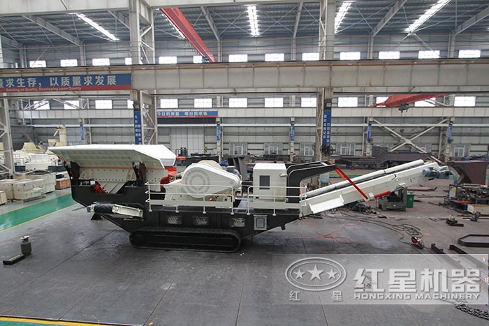履帶式制沙機(jī)生產(chǎn)廠家車間 履帶式制沙機(jī)生產(chǎn)廠家車間