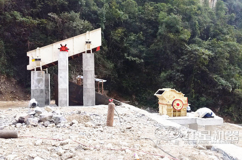 細(xì)碎機(jī)現(xiàn)場(chǎng) 細(xì)碎機(jī)現(xiàn)場(chǎng)