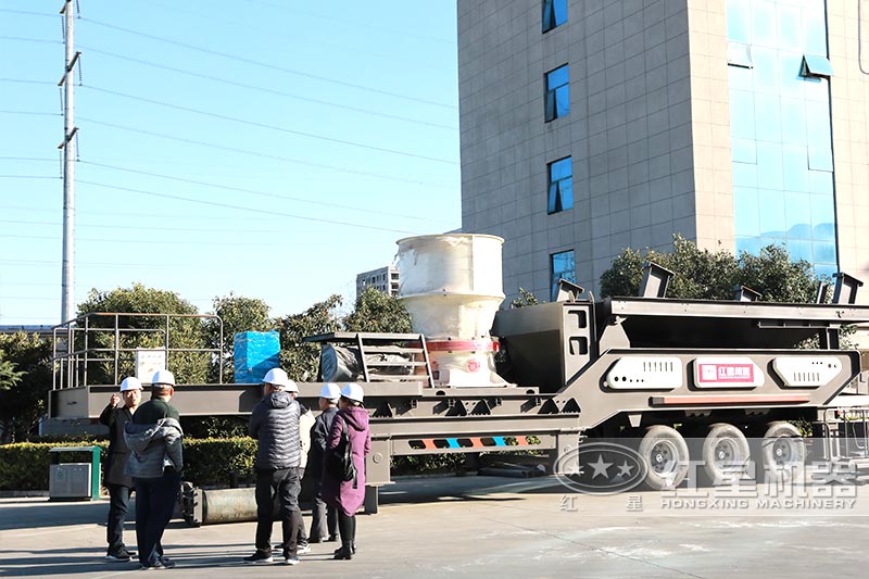 車載建筑垃圾粉碎機客戶考察簽約 車載建筑垃圾粉碎機客戶考察簽約