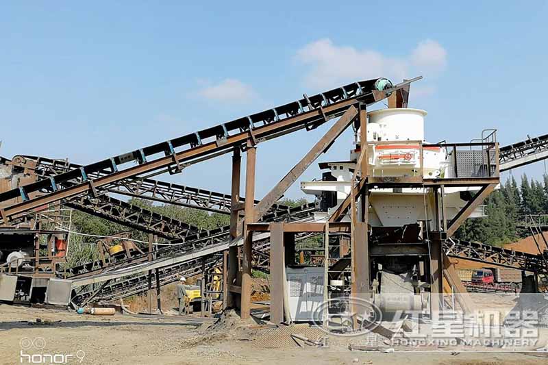 礦石制沙機客戶現(xiàn)場 礦石制沙機客戶現(xiàn)場