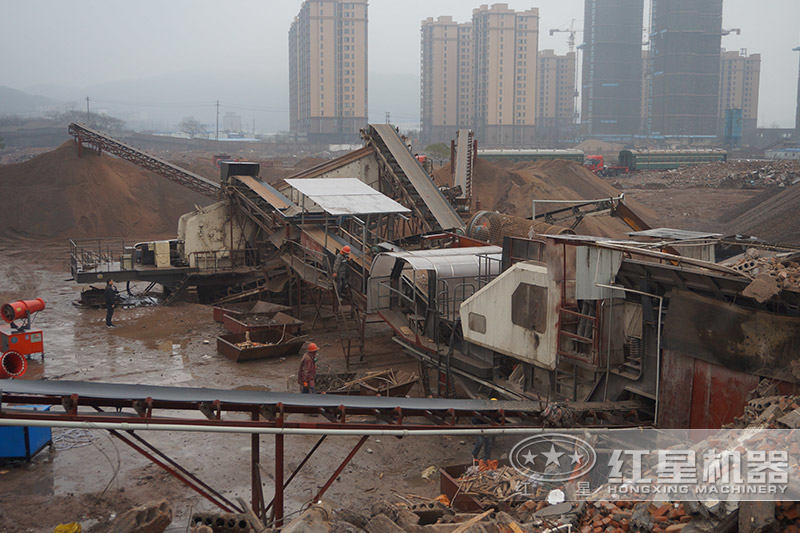 建筑垃圾處理現(xiàn)場 建筑垃圾處理現(xiàn)場