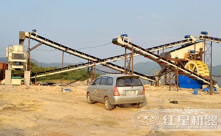 河卵石打砂機(jī)現(xiàn)場(chǎng) 河卵石打砂機(jī)現(xiàn)場(chǎng)