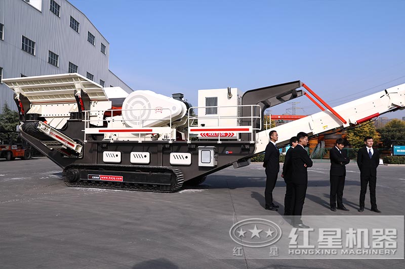 履帶式移動制沙機(jī)廠區(qū) 履帶式移動制沙機(jī)廠區(qū)