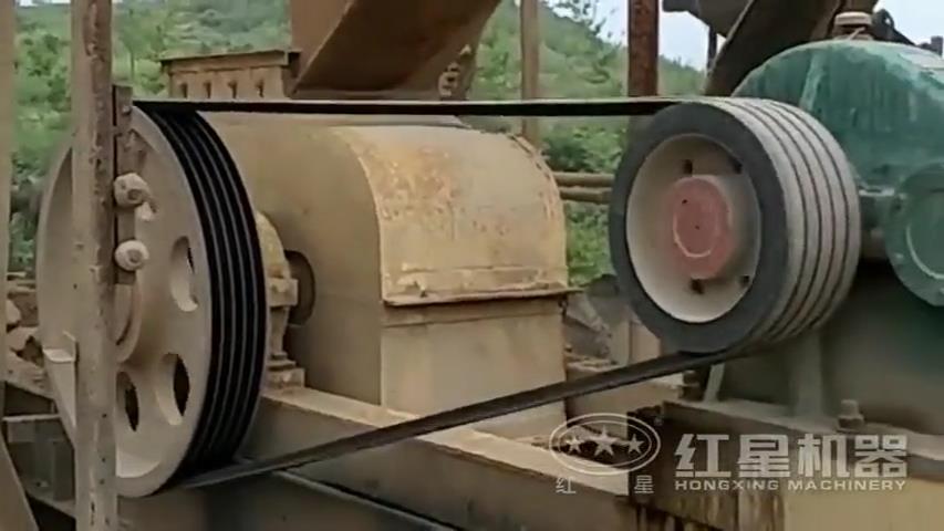 對輥打沙機制砂現(xiàn)場 對輥打沙機制砂現(xiàn)場