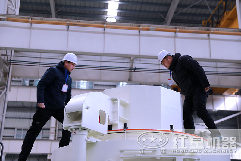 石英砂制沙機(jī)客戶正在參觀中 石英砂制沙機(jī)客戶正在參觀中