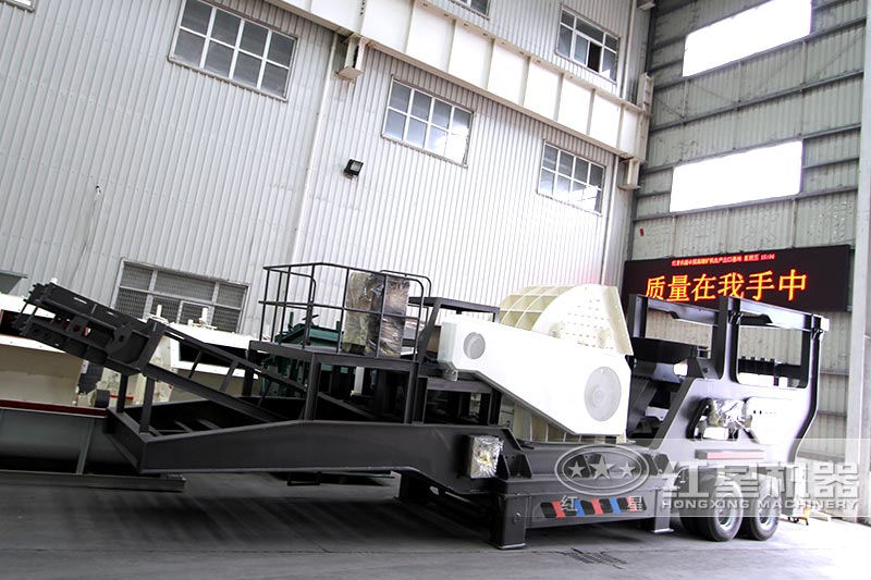 輪胎式大型碎石車圖片 輪胎式大型碎石車圖片
