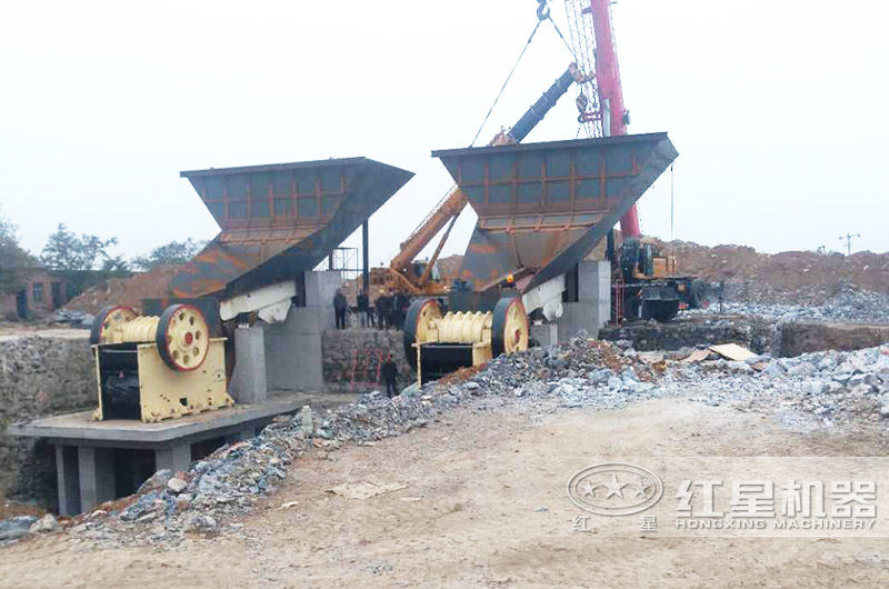 煤炭破碎機(jī)現(xiàn)場(chǎng) 煤炭破碎機(jī)現(xiàn)場(chǎng)