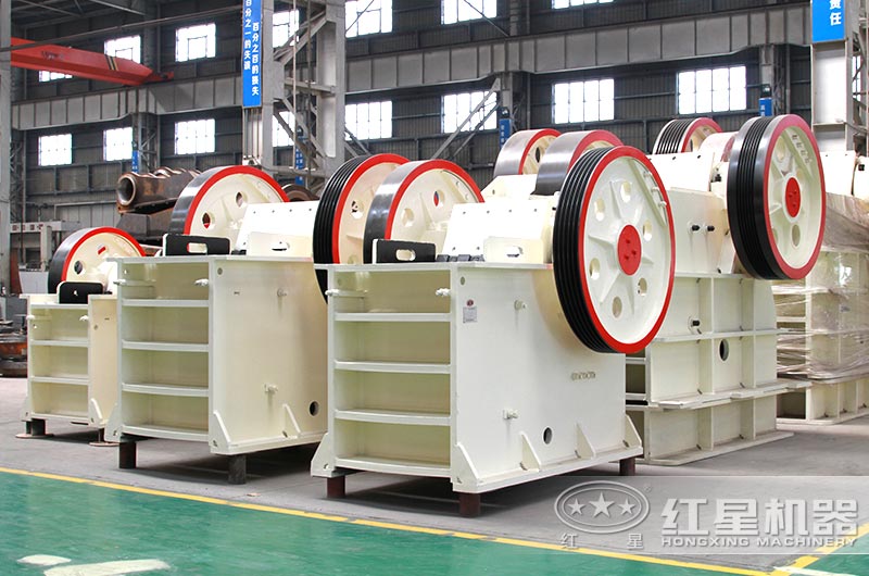 顎式破碎機(jī)車間實(shí)拍圖 顎式破碎機(jī)車間實(shí)拍圖