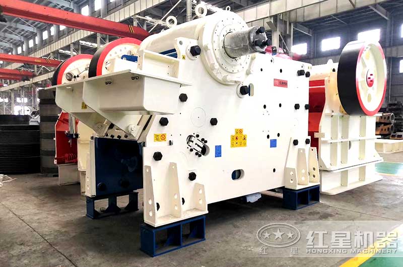 CJ歐版鄂式破石機(jī)，整體鋼架底座占用空間小