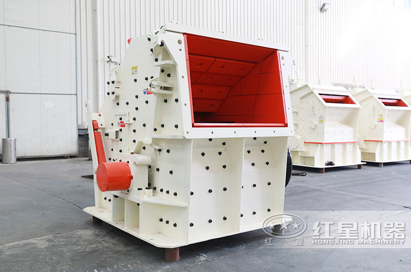 反擊式破碎機(jī)沖擊力大，石粉少