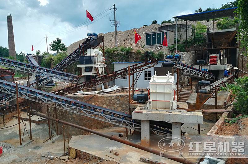 顎式破碎機(jī)+反擊式破碎機(jī)+沖擊式制砂機(jī) 顎式破碎機(jī)+反擊式破碎機(jī)+沖擊式制砂機(jī)