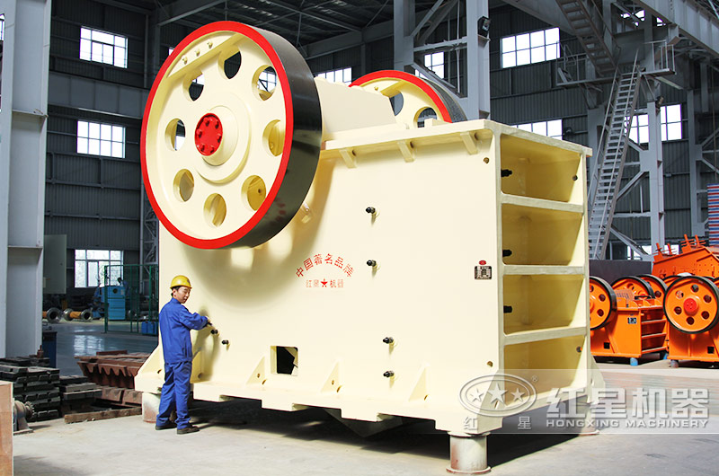 1500×1800顎式破碎機(jī)圖片 1500×1800顎式破碎機(jī)圖片