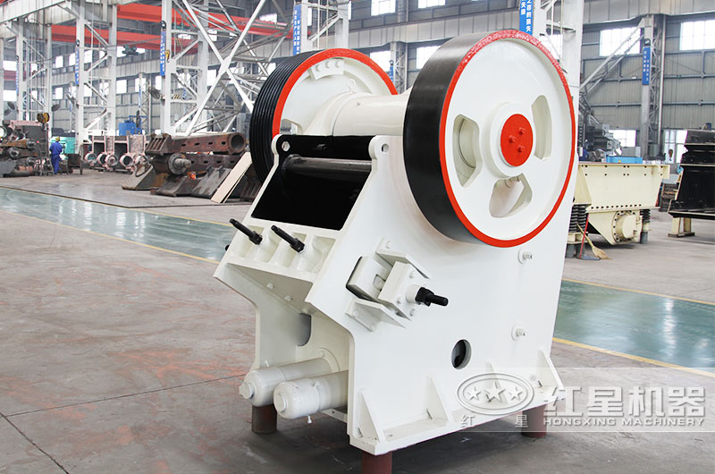 鄂式破碎機 鄂式破碎機