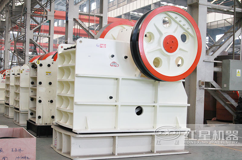 鄂式破碎機 鄂式破碎機