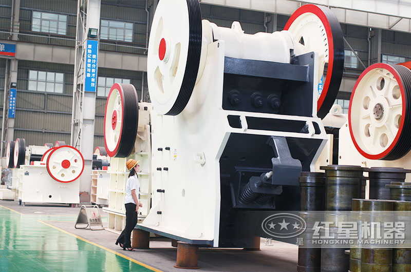 鄂式破碎機(jī) 鄂式破碎機(jī)