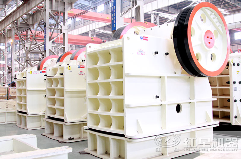 顎式破碎機(jī)圖片 顎式破碎機(jī)圖片