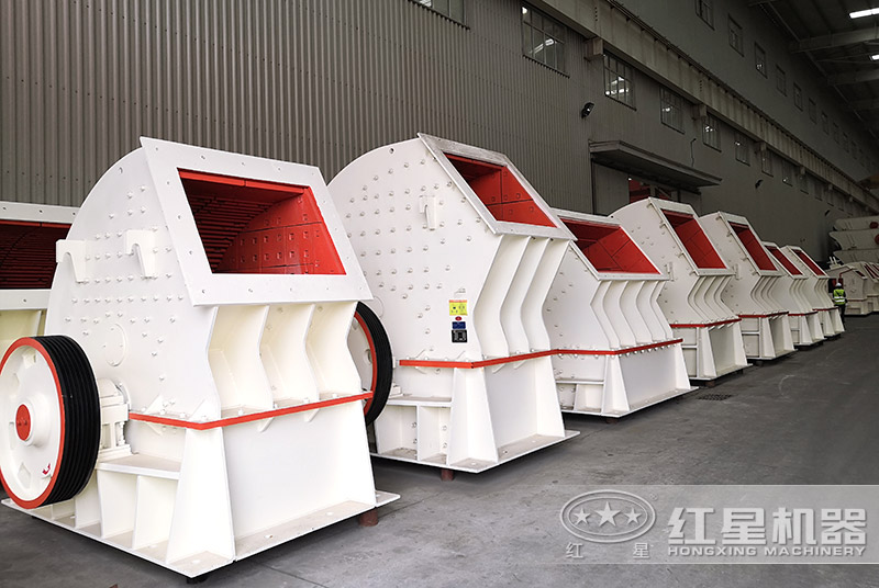 大型錘式破碎機(jī) 大型錘式破碎機(jī)