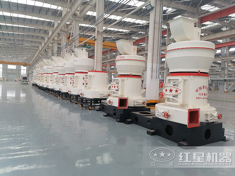 大型雷蒙磨粉機(jī)廠家車間實(shí)拍 大型雷蒙磨粉機(jī)廠家車間實(shí)拍
